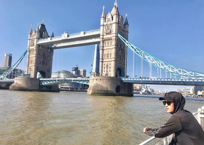 Chiêm bao mình và người yêu đi du lịch Anh và kết hợp chụp ảnh cưới